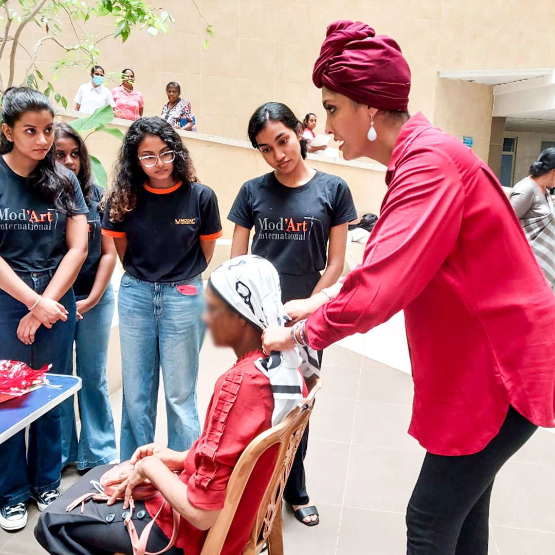 jataa-turban-demo-at-apeksha-with-modart-students.webp